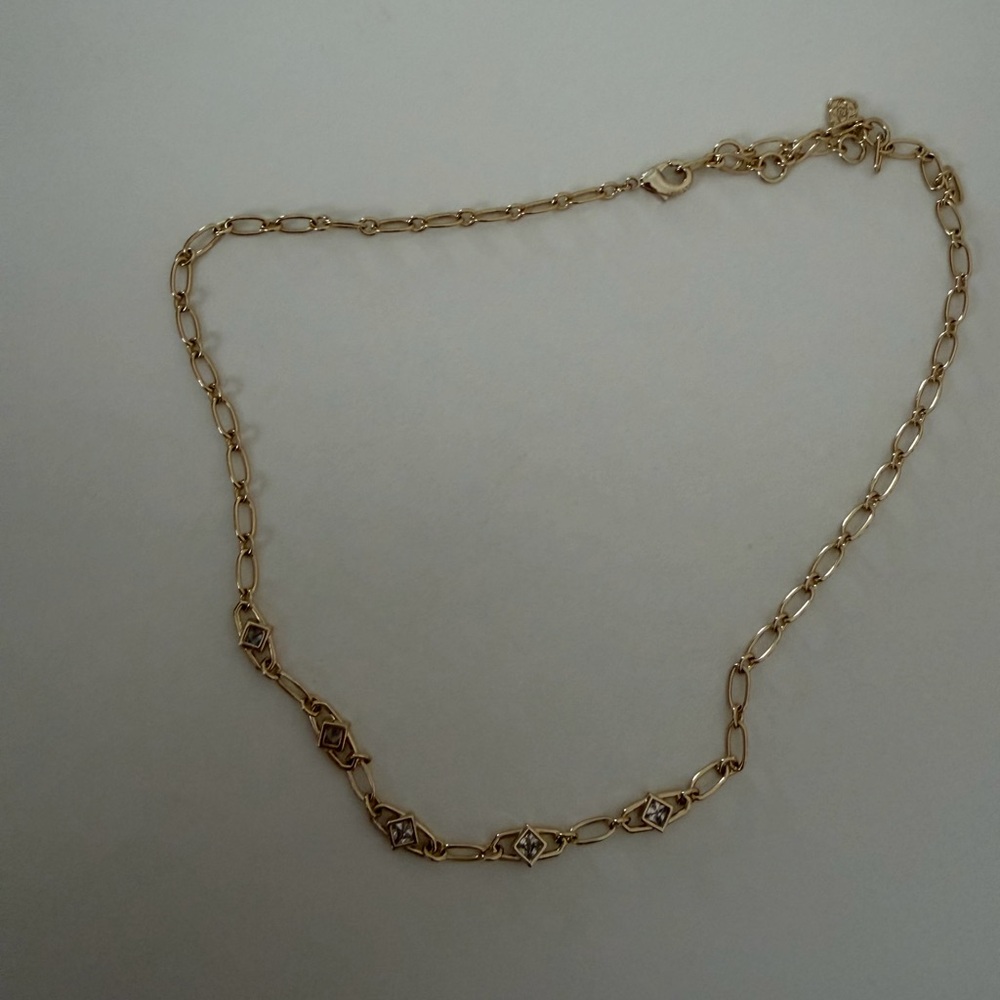 Elegant Gold Chain Necklace